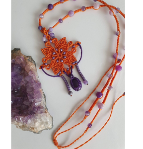 Perles naturelles Améthyste et Agate Pièce unique Cadeau fait main pour son pendentif tour de cou en Labradorite, collier de perles de pierre de lune - Product Image 2