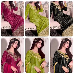 Élégant Salwar Kameez pakistanais avec broderie lourde et Dupatta pour mariage et fête au meilleur prix - Product Image 6