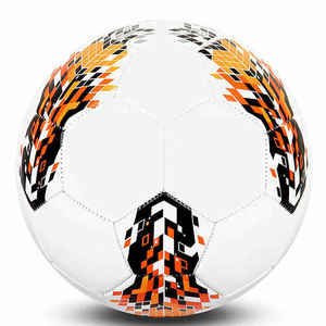 Ballon de football de sport de taille 3 pour l'extérieur, design optimal, cousu à la main, logo personnalisé, impression sportive, cuir pakistanais - Product Image 3