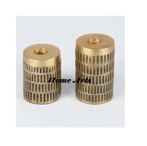 Bougeoir de forme ronde de conception classique ensemble de 2 bougeoirs de tailles différentes bougeoirs en aluminium martelé en Inde - Product Image 6