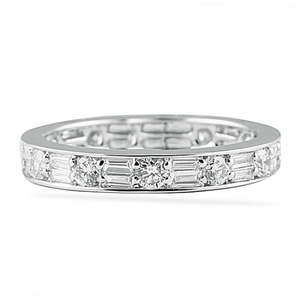 Anillo de Eternidad con Diamantes Redondos y Baguette, Colección de Anillos Elegantes con Diamantes - Product Image 1