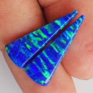 Pendientes de ópalo de fuego azul y verde brillante para mujer, aretes, gemas, Ópalo de fuego, hecho a mano, tamaño de cabujón de 22x6x2,5 MM - Product Image 4