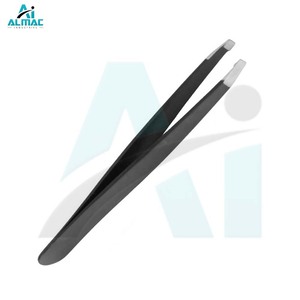 ALMAC Pince à épiler noire à pointe inclinée à faible quantité minimale de commande avec prise antidérapante pour une épilation sûre et efficace en salon ou à domicile CE ISO - Product Image 4