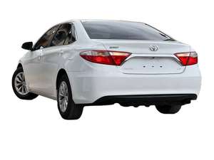 Berline intermédiaire 2024 d'occasion propre, 4 portes, essence, avec équipements de confort - Product Image 5