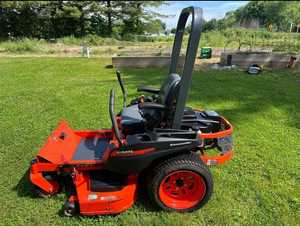 เครื่องตัดหญ้าแบบ Zero Turn ยี่ห้อ Kubota มือสอง พร้อมดาดตัดขนาด 60 นิ้ว เครื่องยนต์ดีเซล 24 แรงม้า ระบบ 2 จังหวะ สำหรับงานเกษตร - Product Image 3