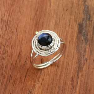 Anillo de doble banda de labradorita natural hecho a mano de 10mm en joyería artesanal de plata para aniversarios, bodas y fiestas, tamaños 5 a 12 - Product Image 4