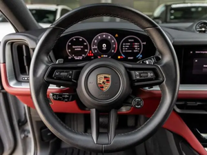 SUV de Lujo Usada de Alta Gama 2024, Asientos Premium Smooth Rid, Características Tecnológicas Modernas, Unidad Muy Limpia Suministrada desde Japón - Product Image 2