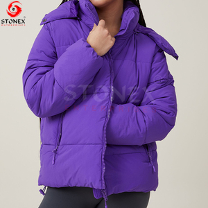 Blouson matelassé à capuche pour femme – Qualité supérieure, isolé, coupe-vent, pour l'hiver – Fournisseur pour commandes en gros - Product Image 3