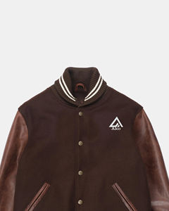 Chaqueta Universitaria de Béisbol con Logotipo Personalizado, Cuello Alto, Bordado Frontal, Diseño Personalizado Estampado para Hombre, 100% Algodón, para Invierno - Product Image 3