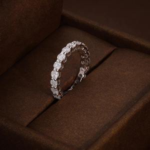 แหวนเพชรเพาะเลี้ยง 2.36 กะรัต ระดับความสะอาด VVS1 สี F ทรงกลมเจียระไนแบบบริลเลียนท์ พร้อมใบรับรอง ของขวัญที่สมบูรณ์แบบสำหรับเธอ - Product Image 3