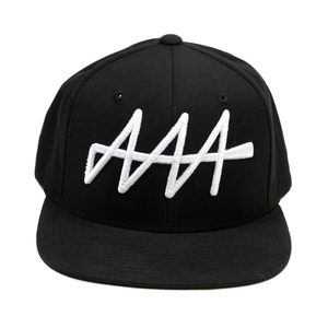 Casquette à 6 panneaux avec logo brodé Hip Hop Street Style Sports Flat Brim Luxury Snapback Hat - Product Image 4