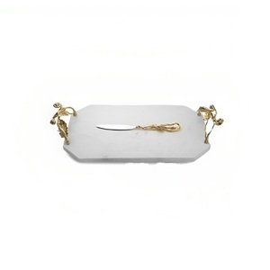 Plateau de service en marbre blanc de qualité supérieure de forme ronde avec poignée en métal pour servir des desserts à la maison ou un plateau de nourriture Design élégant - Product Image 6