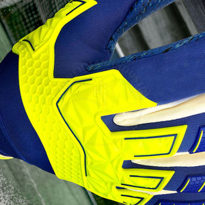 Gants de football en cuir professionnels de haute qualité pour gardiens de but doigts de protection respirants - Product Image 4