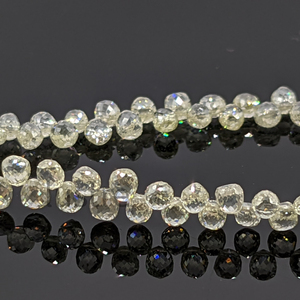 Cuentas de Diamante Natural Transparente Brillante en Forma de Lágrima Facetadas AAA+ en Blanco y Amarillo, 2.5-3 mm, Orificio de 0.30 mm, GJEPC - Product Image 1