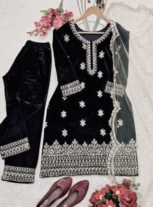 Designer Party Wear Velvet Top-Pent Avec Dupatta Avec Broderie Travail - Product Image 3