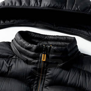 Vente en gros Veste matelassée élégante pour hommes, logo personnalisé, col à capuche, rue principale, hiver, service OEM, toile polyester imperméable - Product Image 3