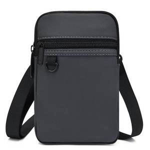 Bolso bandolera de moda informal con logotipo personalizado al por mayor para hombre, bolso cruzado de pecho de camuflaje personalizado - Product Image 1