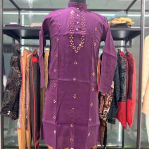 Kurta ผ้าฝ้ายน้ำหนักเบาแขนที่เงียบกว่าและทำงานเป็นกระจกจริงความยาวสั้นสำหรับงานปาร์ตี้ที่เป็นทางการและทุกโอกาส - Product Image 1