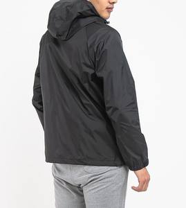 Veste coupe-vent personnalisée pour homme en polyester avec boutons en corne, logo imprimé satiné de haute qualité, séchage rapide, respirante et tendance - Product Image 4