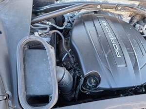 Porsche Macan Turbo 2017, 4 cylindres, transmission intégrale - Product Image 5