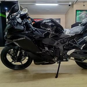 VENTA RÁPIDA Motocicletas Kawasaki Ninja ZX-25R 2023 - Product Image 3