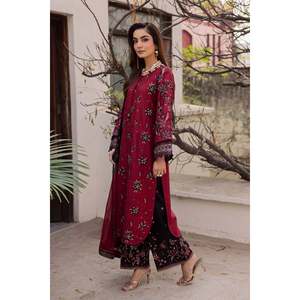 Conjunto de traje de 3 piezas para mujer: Camisa de batik bordada con dupatta de gasa teñida y pantalón bordado - BIC-4753 - Product Image 5
