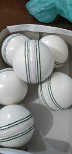 เครื่องเย็บลูกคริกเก็ตสีขาว หนังโครเมียม - Product Image 6