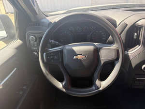 Auto Usado de Calidad a Precio Accesible, Chevrolet Silverado 1500 Custom 2019, Volante a la Izquierda - Product Image 2