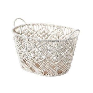Panier en corde macramé artisanal pour le rangement de la cuisine et la décoration de la ferme avec une texture de corde artisanale - Product Image 1