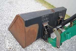 Tractor de Ruedas Usado MONTANA T7074 con Más de 50,000 Horas 200kg - Product Image 6