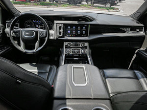 GMC Yukon Denali 2021, Bien Cuidado y Limpio - Product Image 2