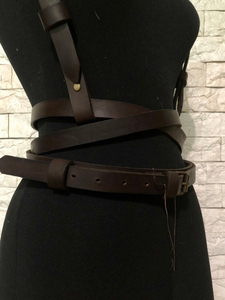 Harnais en cuir pour femme 3 tours anneaux de cou et de taille réglables LWH-0099 de tenue de festival - Product Image 4