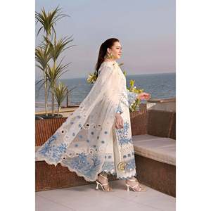 Ensemble de 3 pièces en mousseline de soie brodée avec dupatta en organza et pantalon ANEELAS BIC-4828 - Product Image 5