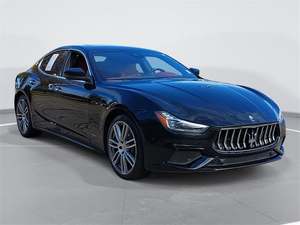 Maserati Ghibli 2018, 3.0L, Sedán, Automático, Turbo, Asientos de Cuero, Techo Panorámico, Faros LED, 25001-50000 Millas, En Venta - Product Image 2