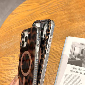 Funda Magnética Antigolpes de TPU con Estampado de Leopardo de Lujo para Teléfonos Móviles 17/16/15/14 Plus - Product Image 6