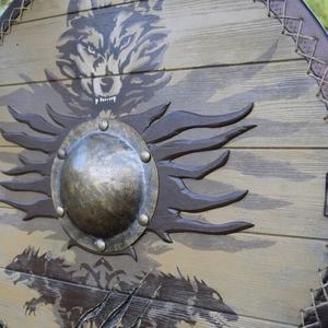 Escudo Vikingo JEXMOO Hecho a Mano de 24 Pulgadas, de Madera y Acero con Alto Contenido de Carbono, Diseño de Copa Central, con Soporte Compatible y Personalizable - Product Image 6