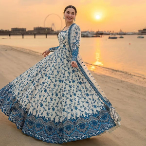 Ensemble robe longue à manches longues avec broderie Georgette, bas et dupatta confortables, vêtements indiens élégants pour femmes - Product Image 1