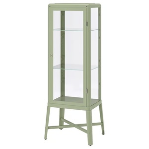 Elegante vitrina de cristal verde con 3 estantes y base metálica moderna para un almacenamiento elegante - Product Image 1