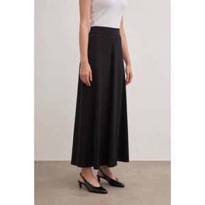 Jupe crayon évasée en cuir véritable avec ceinture, volants et broderies - Product Image 3