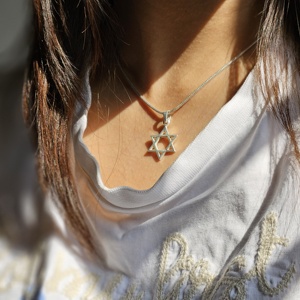 Pendentif et breloque en argent fin de style religieux étoile léger pour cadeau de Noël - Product Image 4