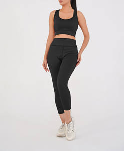 Mantenga sus entrenamientos ventosos con este Sujetador deportivo con malla que ofrece estiramiento y soporte de flujo de aire - Product Image 3