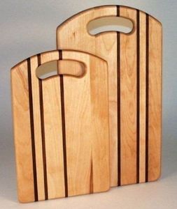 Planche à découper de luxe en bois d'acacia à grain fin Planche de cuisine durable et respectueuse des couteaux en forme de poisson Durable et écologique - Product Image 1