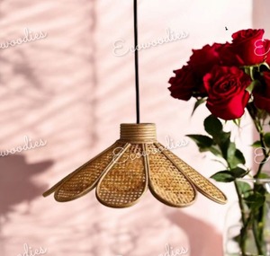 Elegante pantalla de bambú colgante en forma de pétalo interior Natural hecho a mano mimbre luces colgantes de techo para decoración del hogar - Product Image 6