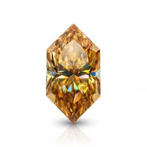 Diamantes CVD cultivados en laboratorio, corte hexagonal único, color amarillo, 4 quilates, certificados por IGI, claridad VVS, disponibles al por mayor para collar. - Product Image 1