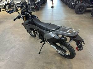 FAST TOP  2025-2026 Suzuki DR-Z400SM5 398 cc 1-cylindre 4 temps Nouvelle moto tout-terrain prête à l'exportation dans le monde entier - Product Image 2