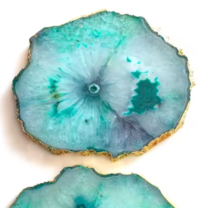 Posavasos de piedra de ágata natural con borde dorado tallado diseño de amor decoración ecológica para el hogar posavasos de té de forma personalizada - Product Image 1