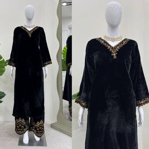 Traje Salwar de Terciopelo Viscosa Listo para Usar para Mujer con Bordado de Hilo y Lentejuelas, Diseñado con Bolsillo Lateral para un Uso Cómodo y Elegante - Product Image 4