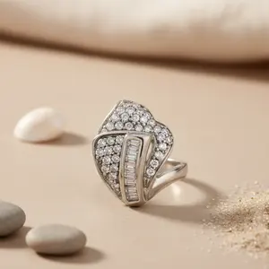 “浪漫镀铑几何祖母绿切割925银方晶锆石戒指，适合女士承诺礼物” - Product Image 1