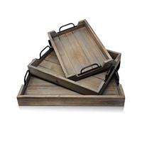 Plateau en bois intemporel pour un usage quotidien un accessoire charmant pour la maison au service des invités ou l'organisation des télécommandes et des essentiels