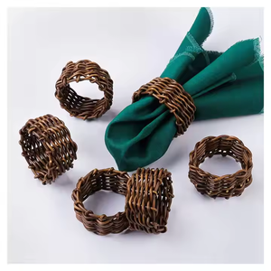 Ronds de serviette écologiques en bois de noyer foncé de qualité supérieure et rotin de jute, ronds de serviette élégants et durables disponibles - Product Image 1